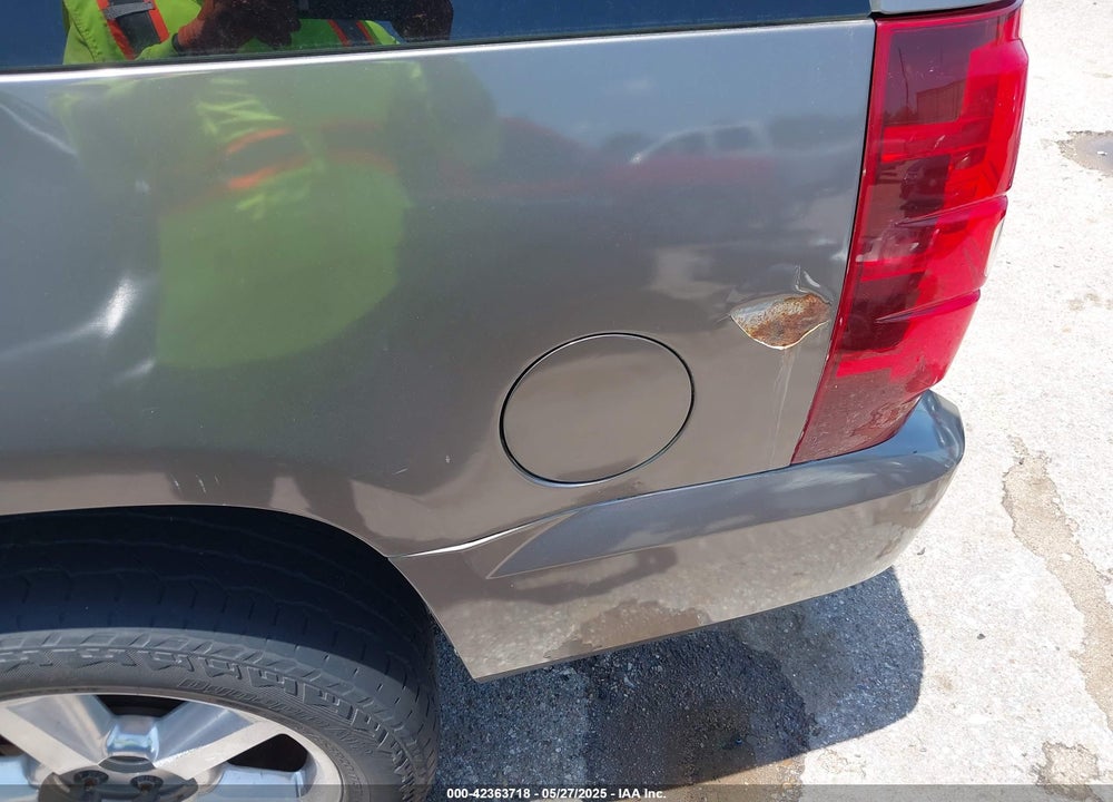 2011 CHEVROLET TAHOE LS VIN: 1GNSCAE00BR343816