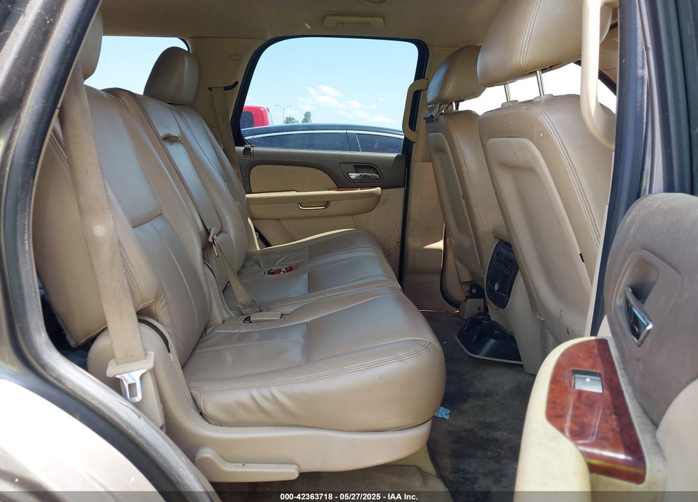2011 CHEVROLET TAHOE LS VIN: 1GNSCAE00BR343816
