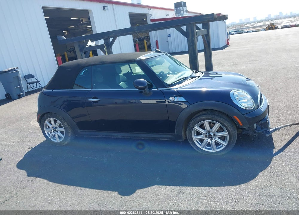 2014 MINI CONVERTIBLE VIN: WMWZP3C53ET706796