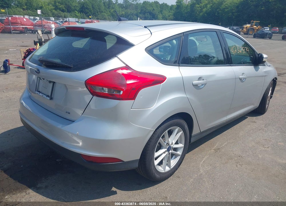 2017 FORD FOCUS SE VIN: 1FADP3K27HL258979