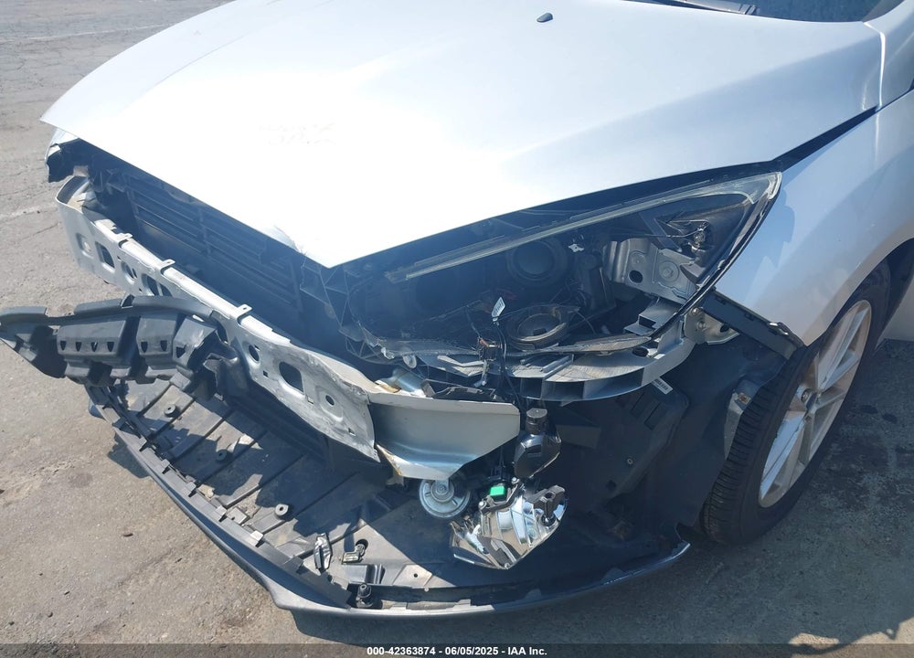 2017 FORD FOCUS SE VIN: 1FADP3K27HL258979