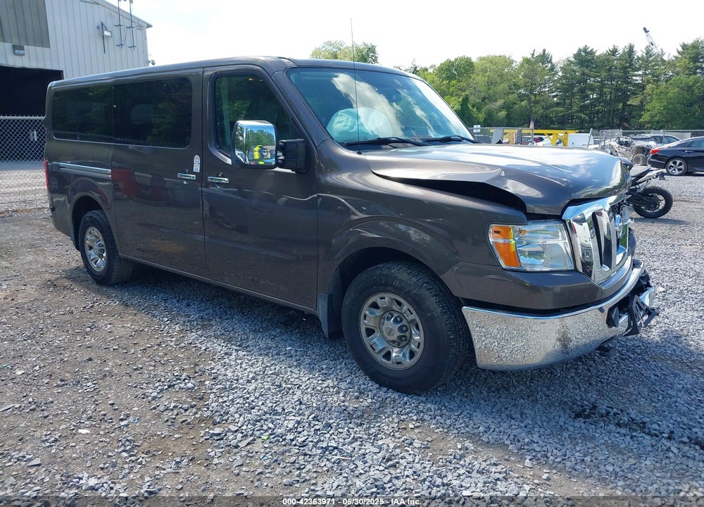 2017 NISSAN NV PASSENGER NV3500 HD SV V8 VIN: 5BZAF0AA4HN850514