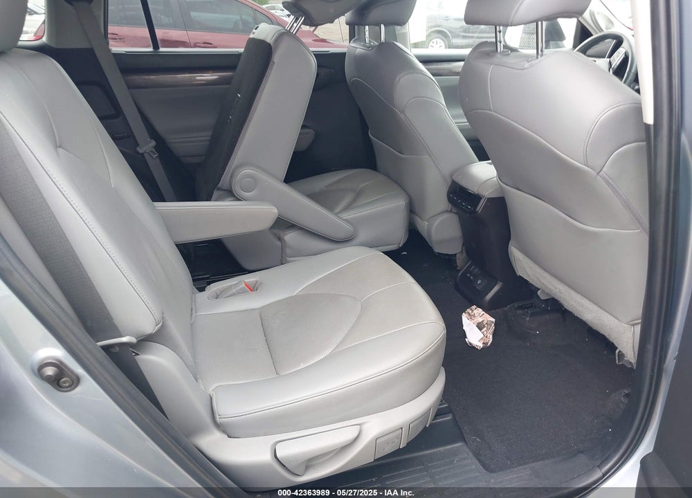 2023 TOYOTA HIGHLANDER LIMITED VIN: 5TDKDRBH7PS014618