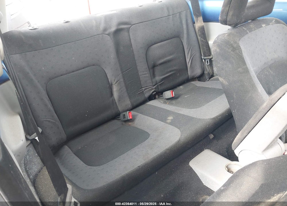 2000 VOLKSWAGEN NEW BEETLE VIN: 3VWCF21C3YM415089