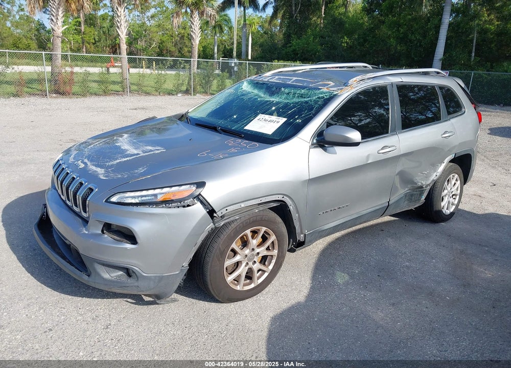 2015 JEEP CHEROKEE VIN: 1C4PJLCB2FW656250