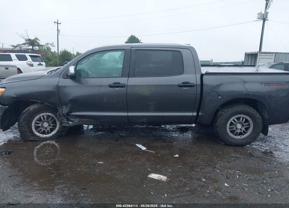 2013 TOYOTA TUNDRA LIMITED 5.7L V8 VIN: 5TFHY5F13DX275240