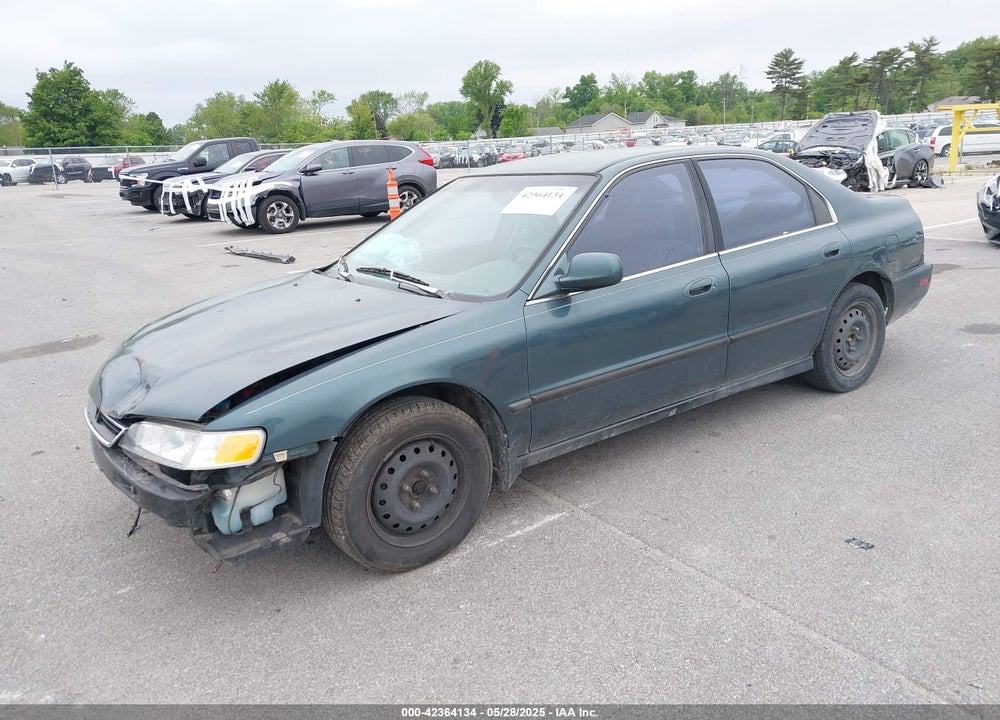 1996 HONDA ACCORD LX/EX VIN: 1HGCD5635TA144711