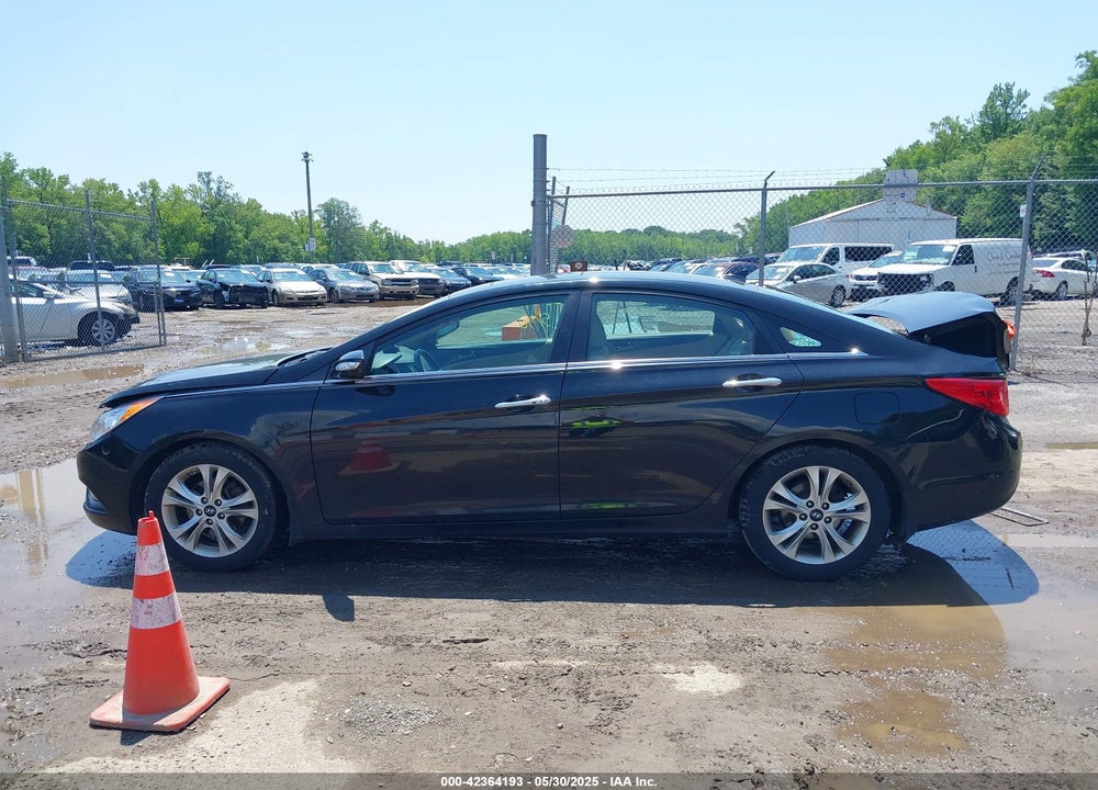2011 HYUNDAI SONATA VIN: 5NPEC4AC3BH286073