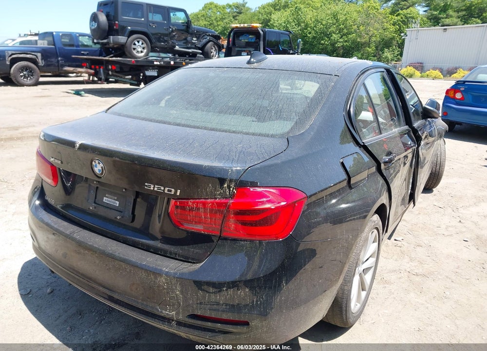 2018 BMW 320I XDRIVE VIN: WBA8A3C5XJA494689