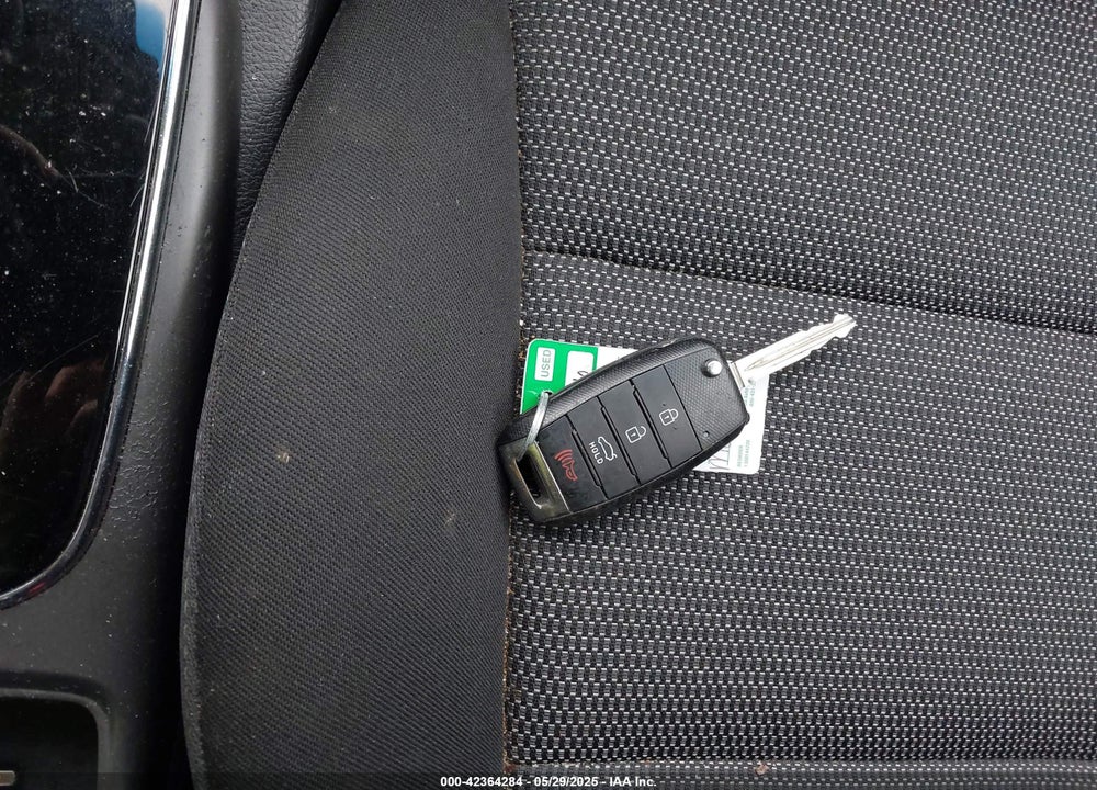 2017 KIA FORTE VIN: 3KPFK4A73HE014338