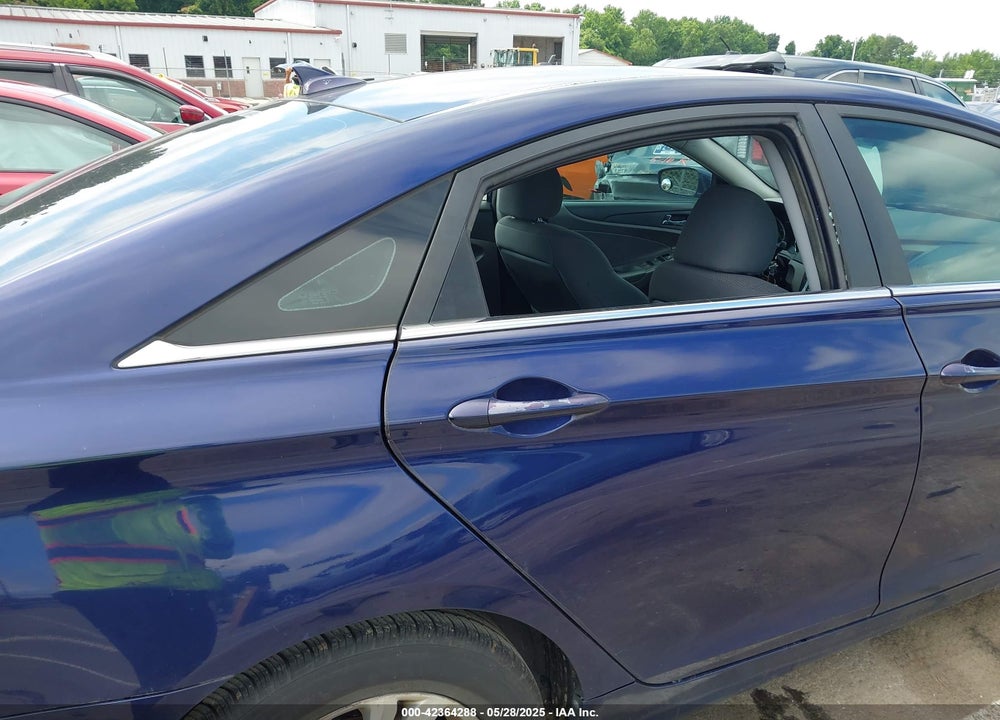 2013 HYUNDAI SONATA VIN: 5NPEB4AC9DH636702