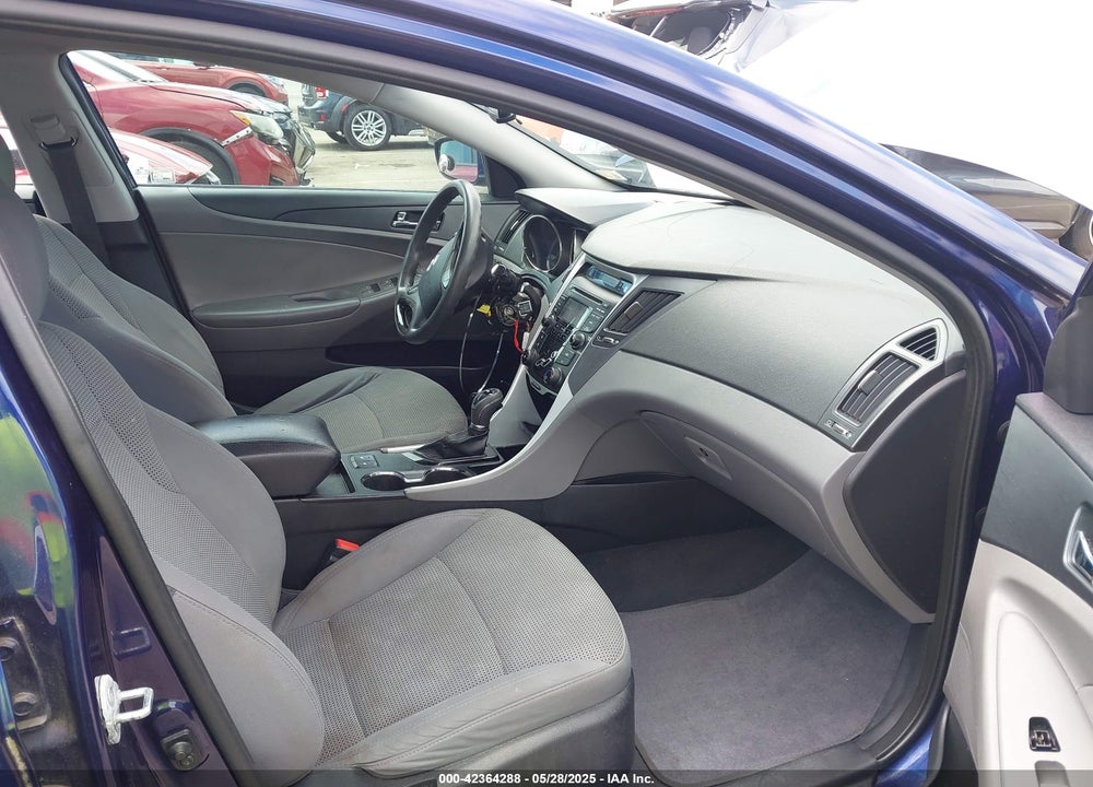 2013 HYUNDAI SONATA VIN: 5NPEB4AC9DH636702