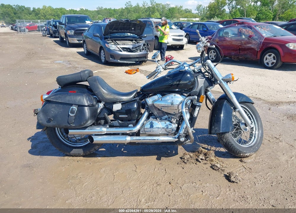 2005 HONDA VT750 C VIN: JH2RC50005M102871