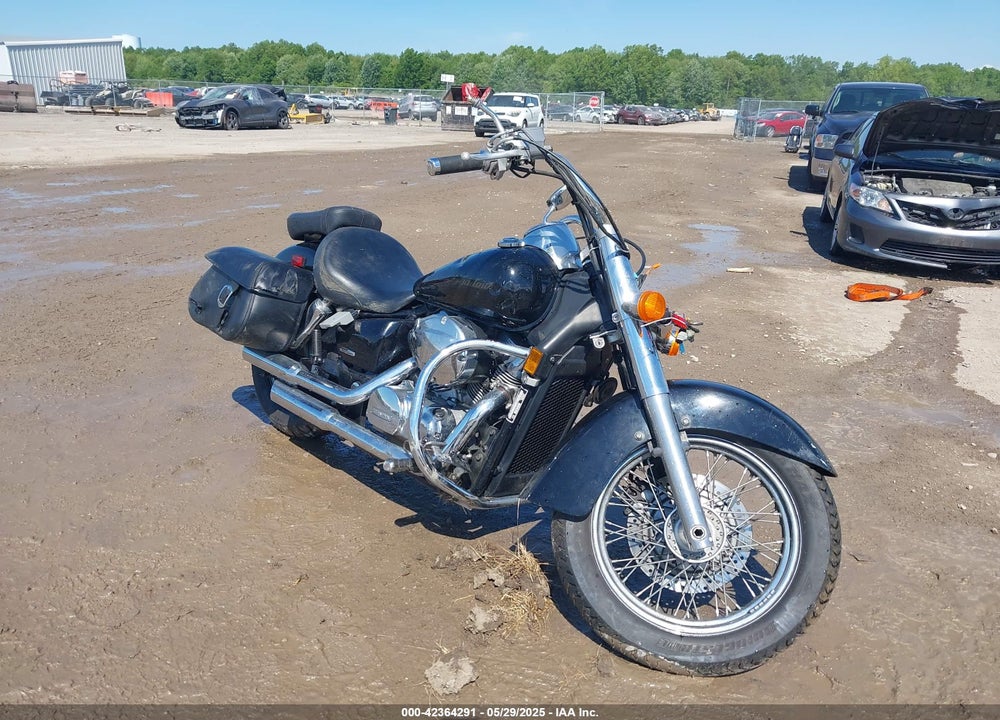 2005 HONDA VT750 C VIN: JH2RC50005M102871
