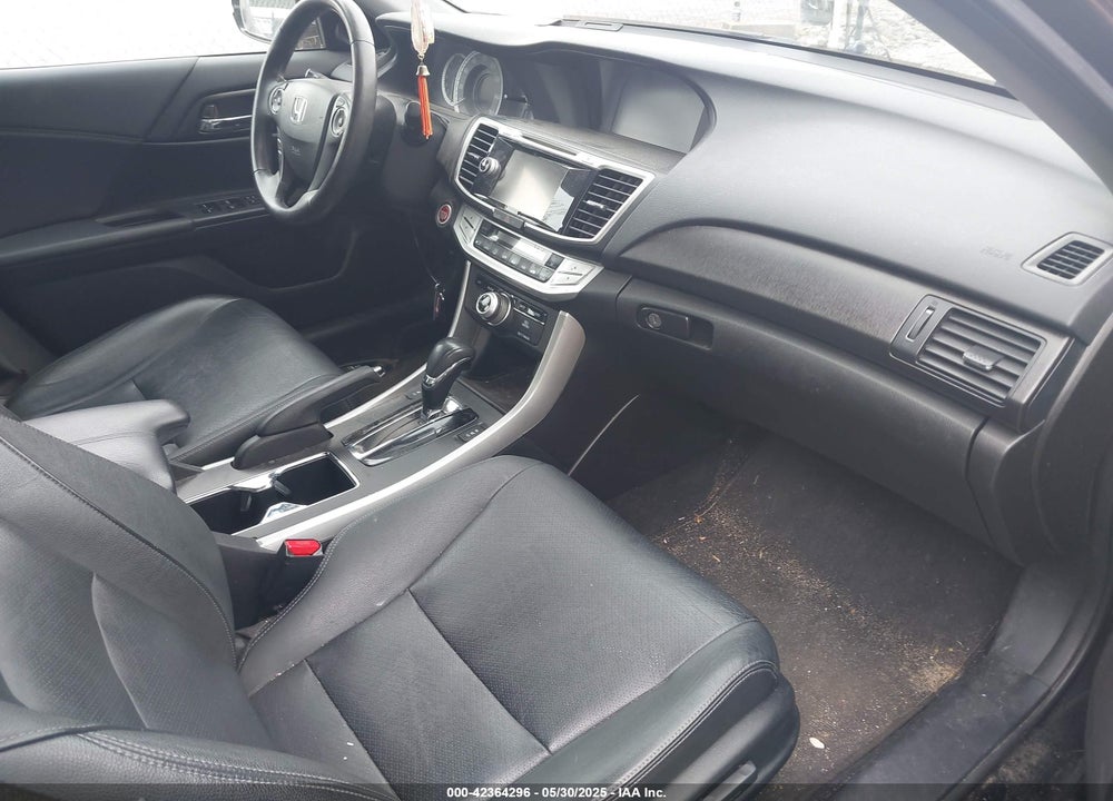 2015 HONDA ACCORD VIN: 1HGCR2F86FA011911