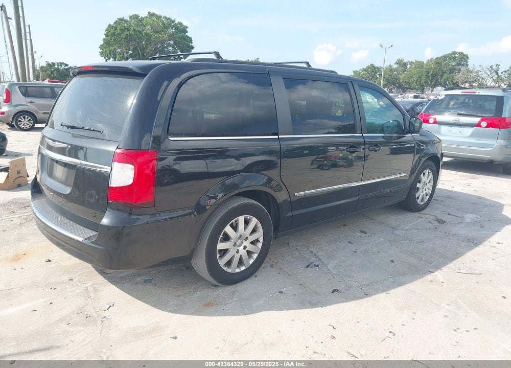 2016 CHRYSLER TOWN & COUNTRY VIN: 2C4RC1BGXGR230272