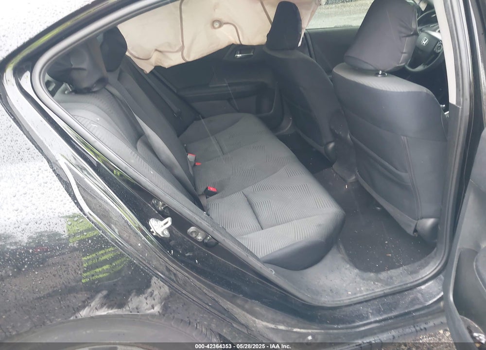 2016 HONDA ACCORD VIN: 1HGCR2F33GA217015