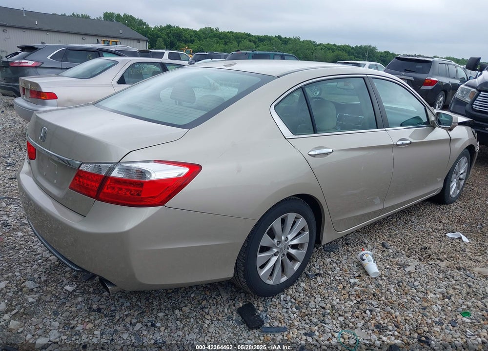 2013 HONDA ACCORD VIN: 1HGCR2F84DA194318