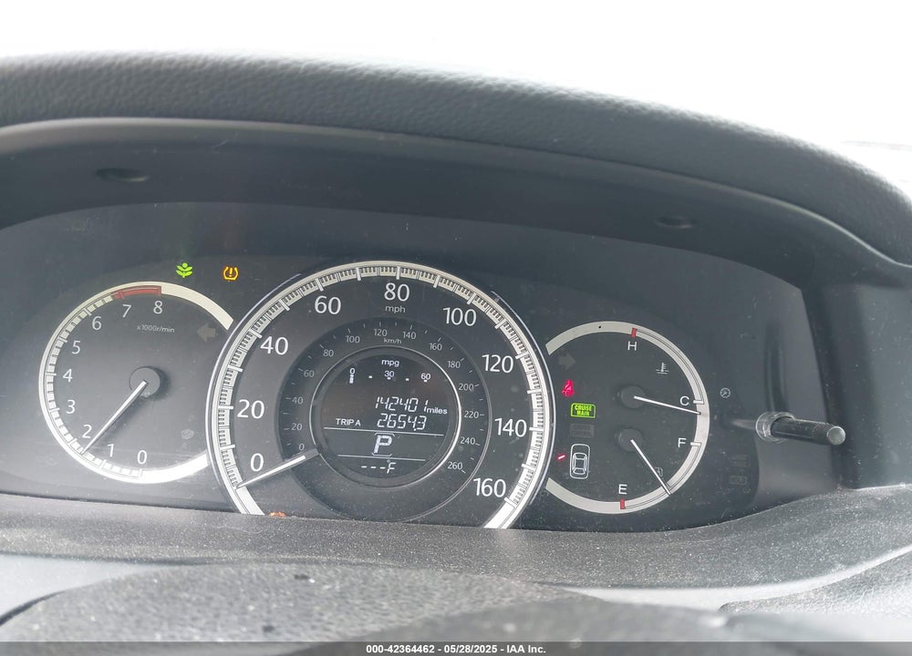 2013 HONDA ACCORD VIN: 1HGCR2F84DA194318
