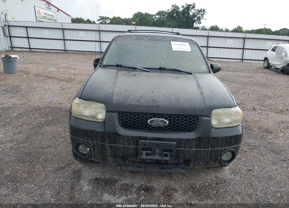 2005 FORD ESCAPE LIMITED VIN: 1FMCU94105KA84482
