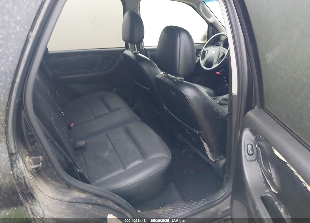 2005 FORD ESCAPE LIMITED VIN: 1FMCU94105KA84482