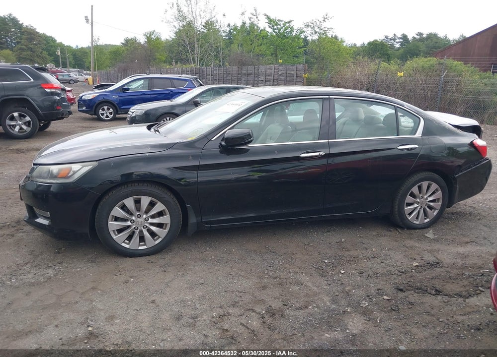 2013 HONDA ACCORD EX-L V-6 VIN: 1HGCR3F82DA041023