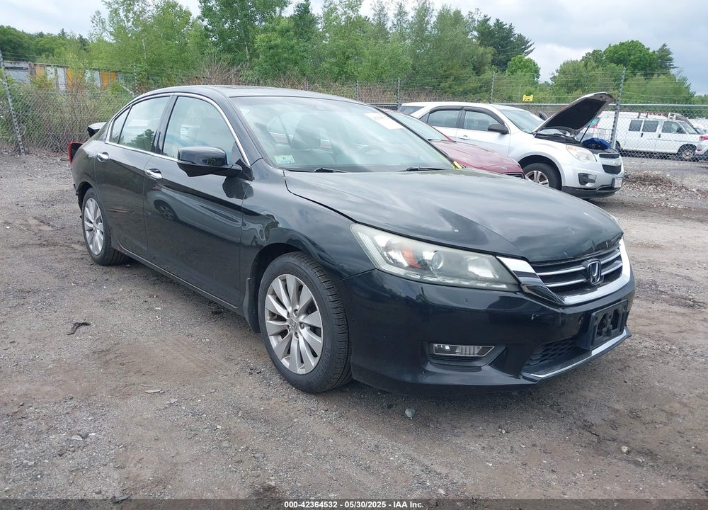 2013 HONDA ACCORD EX-L V-6 VIN: 1HGCR3F82DA041023