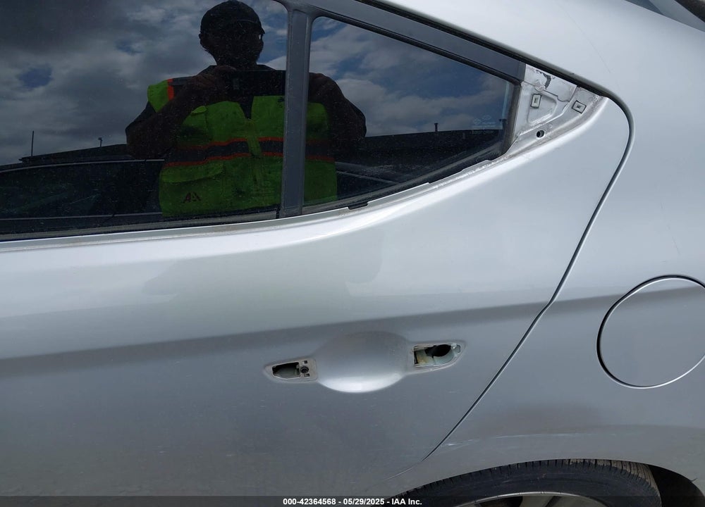 2019 HYUNDAI ELANTRA SEL VIN: 5NPD84LF4KH426118