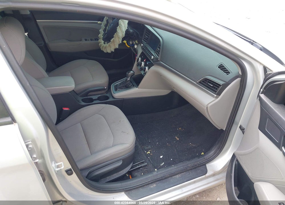 2019 HYUNDAI ELANTRA SEL VIN: 5NPD84LF4KH426118