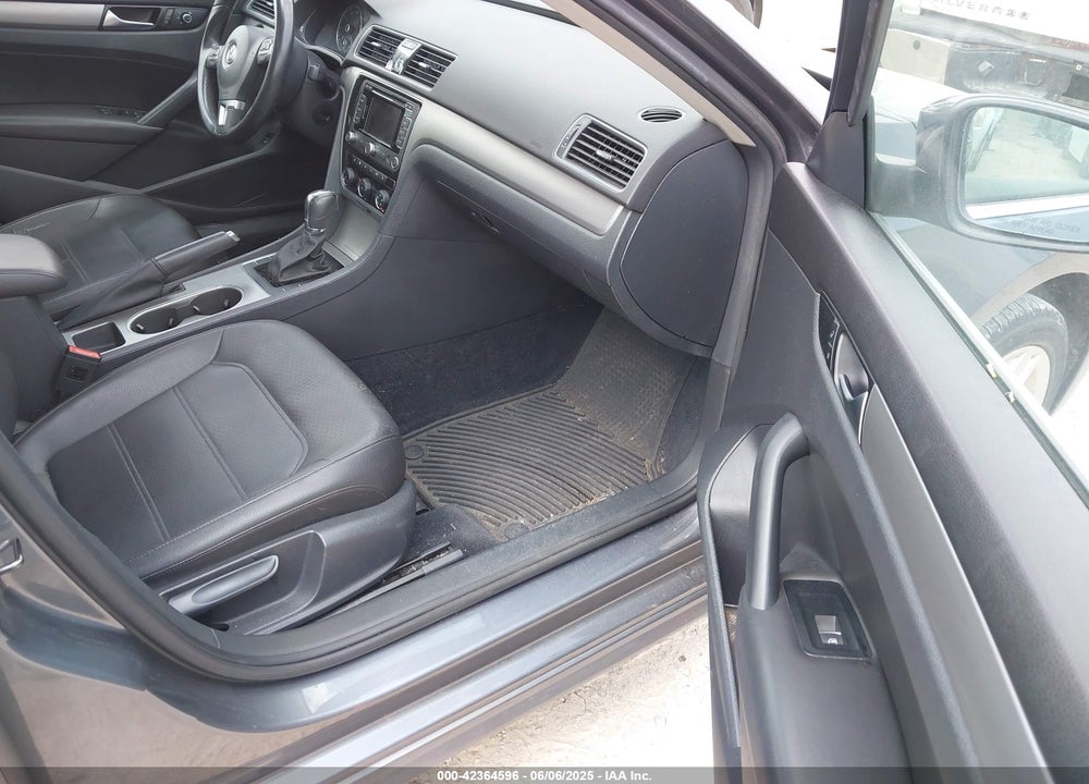 2014 VOLKSWAGEN PASSAT 1.8T SE VIN: 1VWBS7A38EC036834