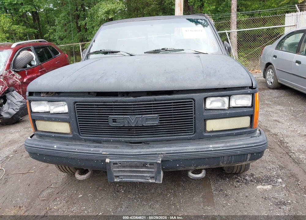 1988 GMC GMT-400 C1500 VIN: 1GTDC14H6JE505818