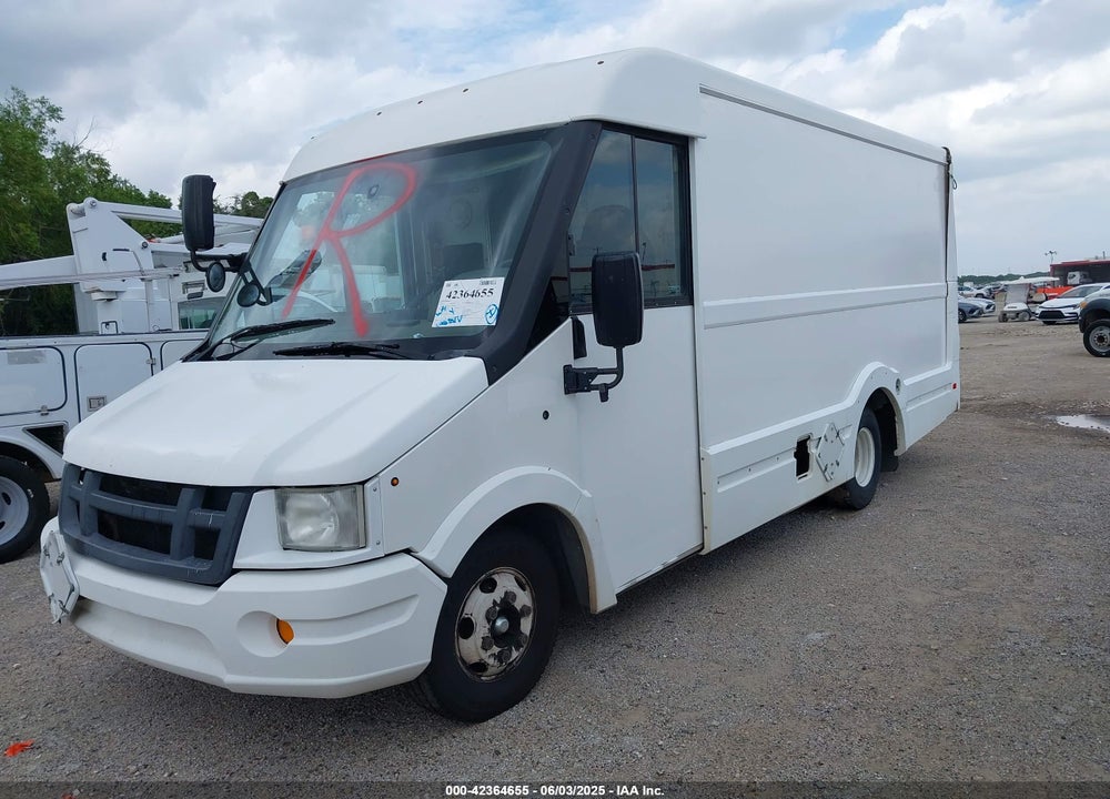 2013 ISUZU COMMERCIAL VAN VIN: JALB4T172D7W00296