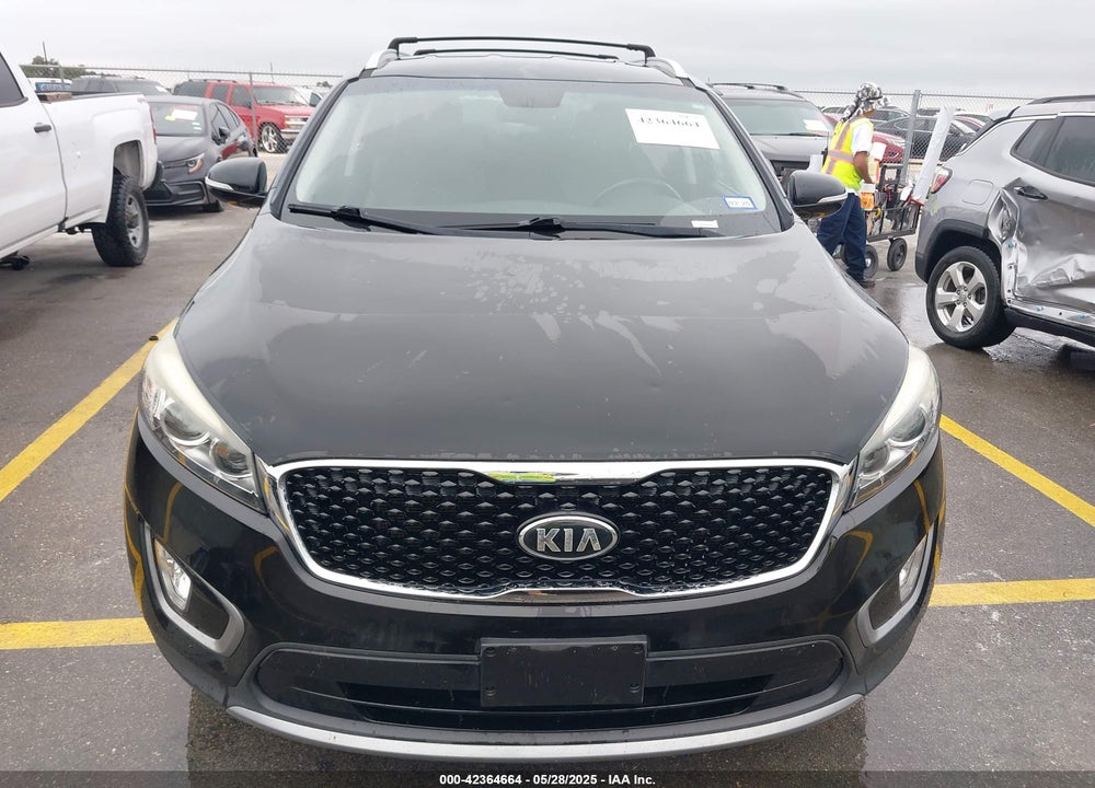 2016 KIA SORENTO VIN: 5XYPHDA56GG133679