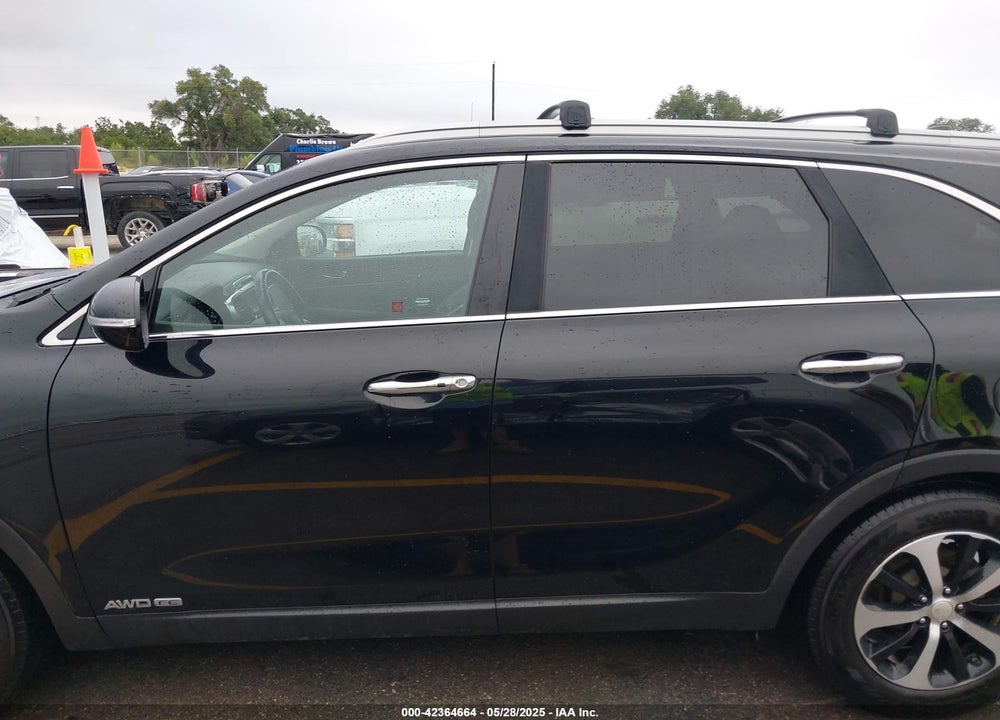 2016 KIA SORENTO VIN: 5XYPHDA56GG133679