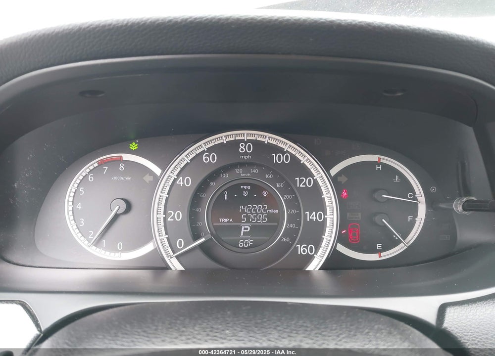 2014 HONDA ACCORD VIN: 1HGCR2F34EA211530