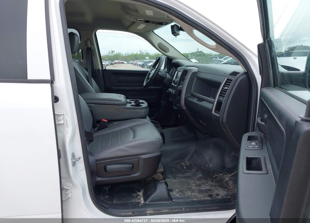 2016 RAM 1500 VIN: 1C6RR6KM3GS311332