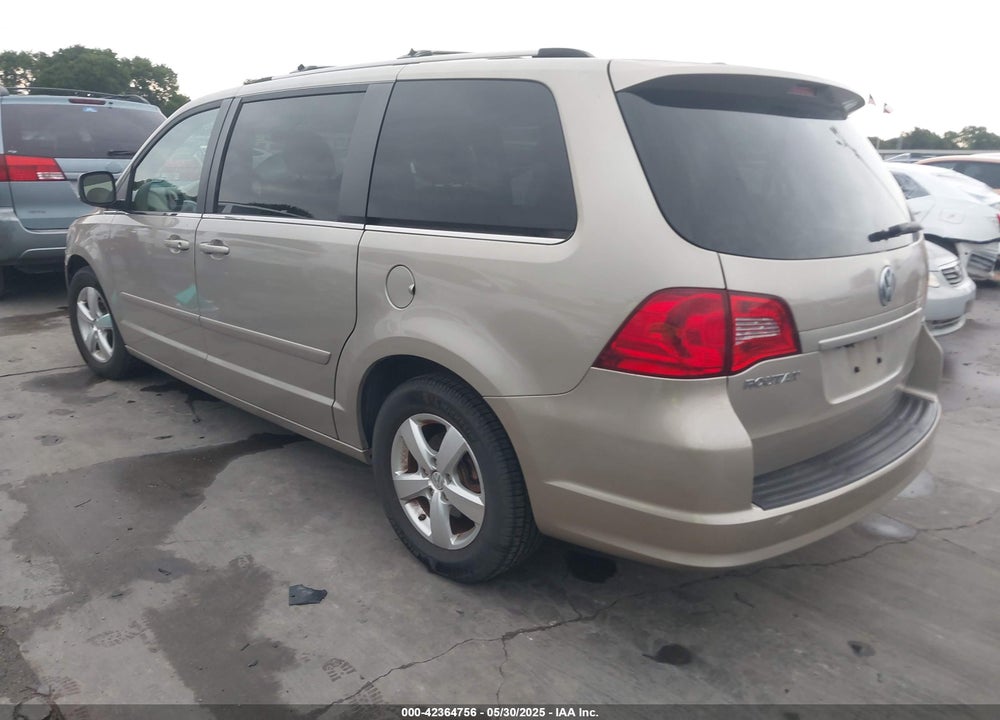 2009 VOLKSWAGEN ROUTAN SEL PREMIUM VIN: 2V8HW64X39R598832