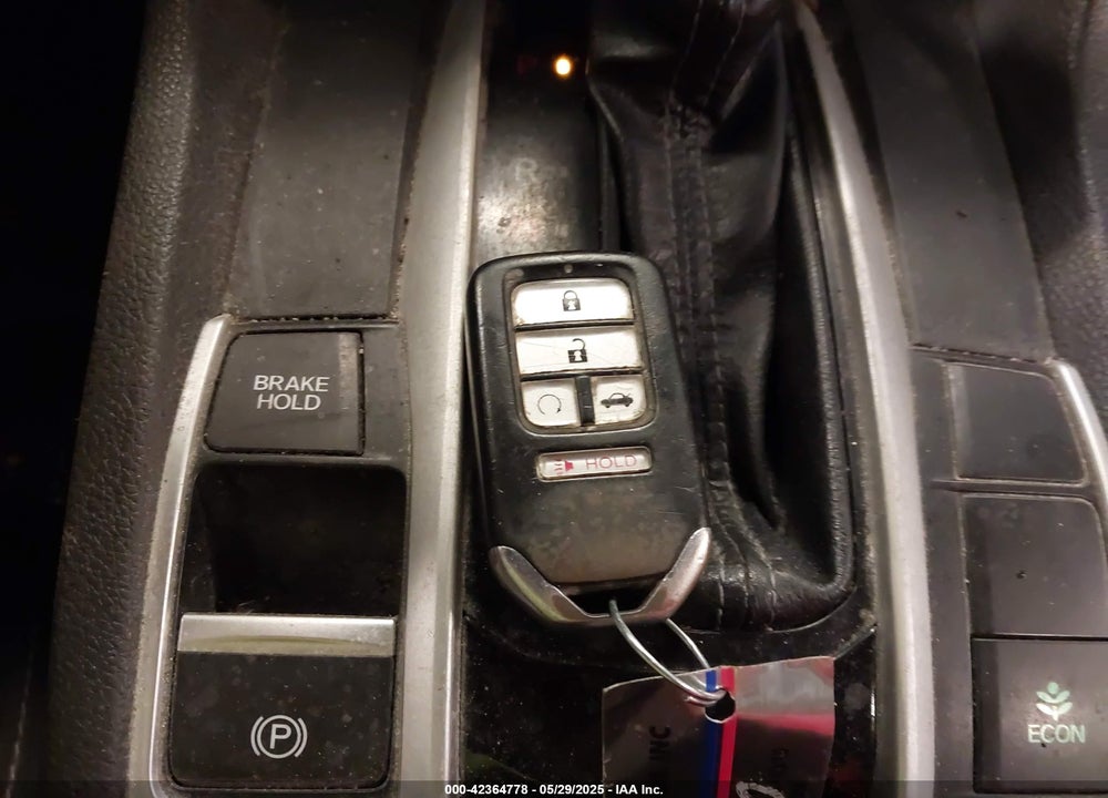 2016 HONDA CIVIC VIN: 2HGFC2F81GH500833