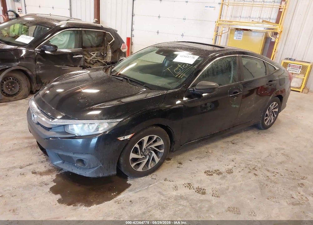 2016 HONDA CIVIC VIN: 2HGFC2F81GH500833