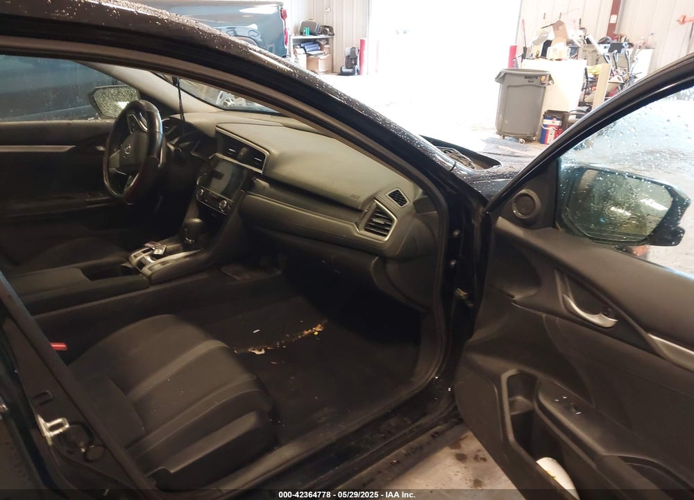2016 HONDA CIVIC VIN: 2HGFC2F81GH500833