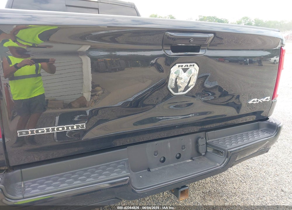 2022 RAM 1500 BIG HORN 4X4 5'7 BOX VIN: 1C6RRFFG9NN400564