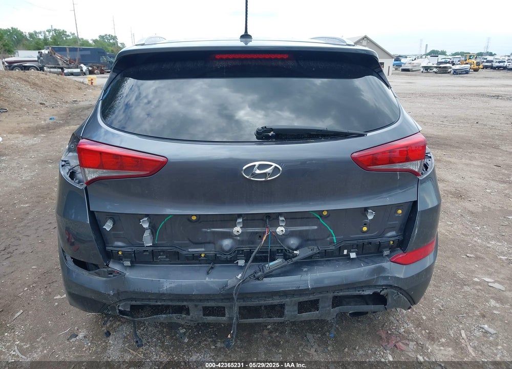 2016 HYUNDAI TUCSON SPORT VIN: KM8J3CA2XGU141668