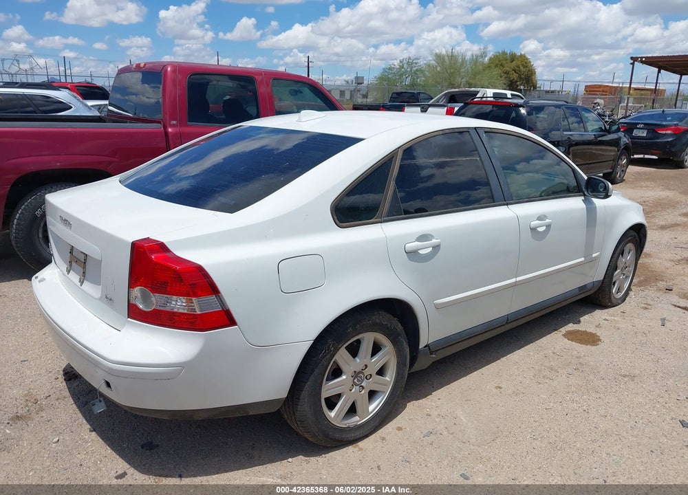 2007 VOLVO S40 VIN: YV1MS382372260825