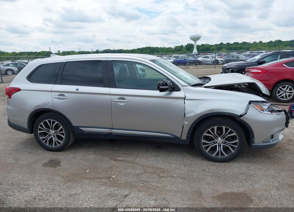 2018 MITSUBISHI OUTLANDER SE VIN: JA4AD3A33JZ000875