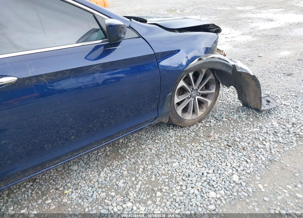 2015 HONDA ACCORD VIN: 1HGCR2F58FA224333