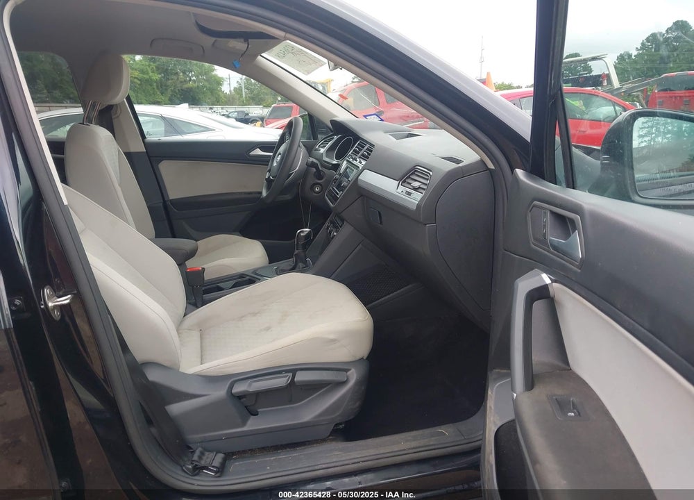 2020 VOLKSWAGEN TIGUAN VIN: 3VV1B7AX7LM102966