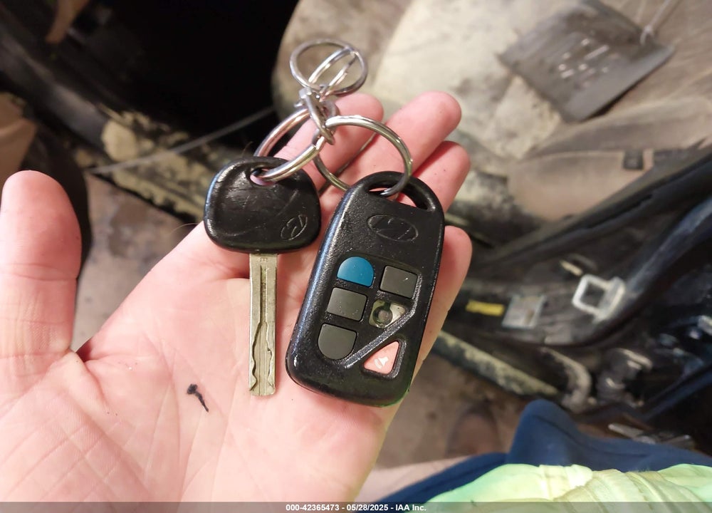 2013 HYUNDAI SONATA VIN: 5NPEB4AC9DH637350