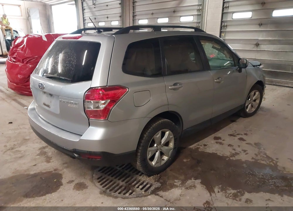 2015 SUBARU FORESTER VIN: JF2SJADC2FH569203
