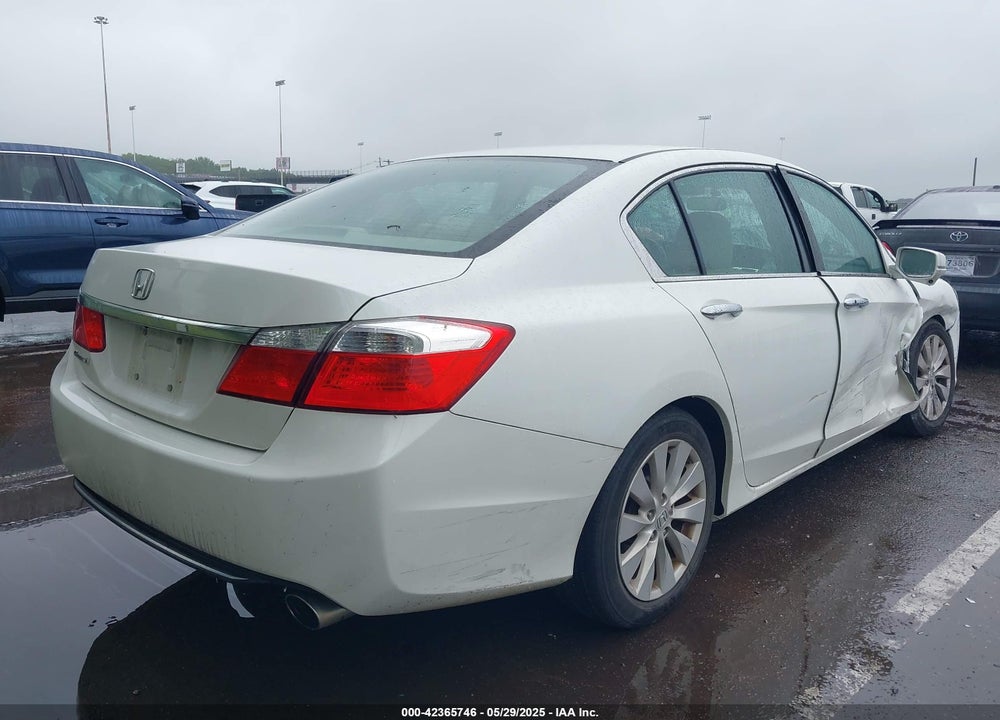 2015 HONDA ACCORD VIN: 1HGCR2F77FA126119