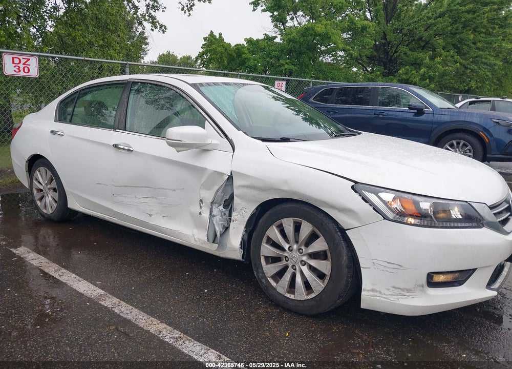 2015 HONDA ACCORD VIN: 1HGCR2F77FA126119
